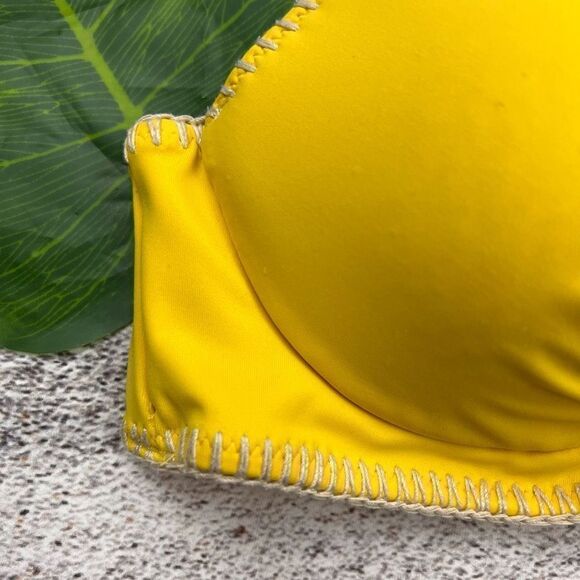 Victoria’s Secret ruched bikini top S - Picture 4 of 8